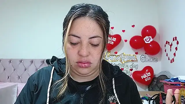 lanaqueen699 online show from February 24, 12:16 pm