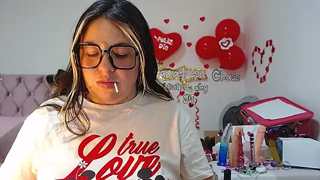 lanaqueen699 online show from February 27, 6:31 pm