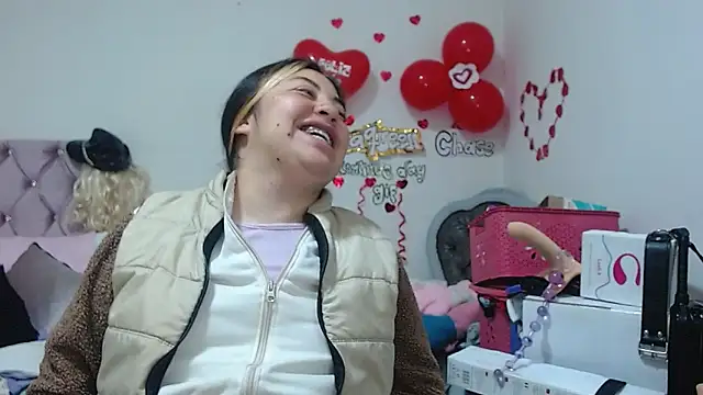 lanaqueen699 online show from March 4, 12:22 pm