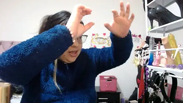 lanaqueen699 online show from November 4, 12:15 pm