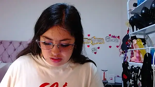 lanaqueen699 online show from November 19, 2:39 pm