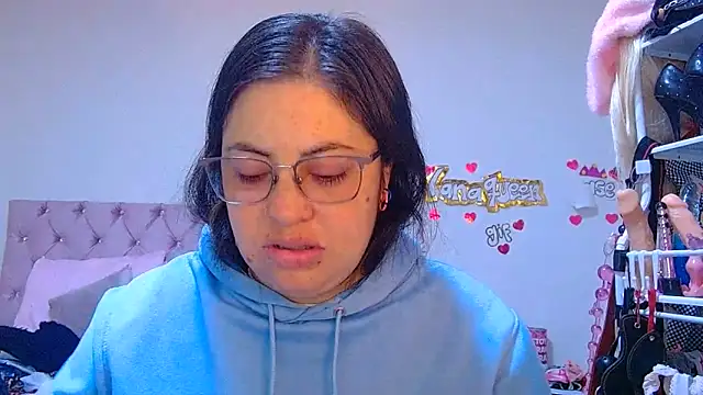 Snapshot of lanaqueen699 chatting on June 11, 12:14 pm lanaqueen699 online show from June 11, 12:14 pm