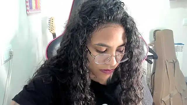 Snapshot of Ama_music chatting on June 7, 3:38 pm Ama music online show from June 7, 3:38 pm