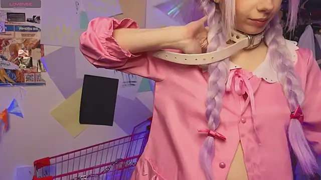 Moon Lollie  online show from October 21, 5:30 am