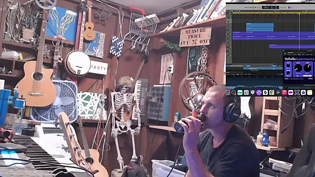 Snapshot of itsjameswebbscope chatting on September 12, 9:09 am itsjameswebbscope online show from September 12, 9:09 am