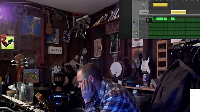 Snapshot of itsjameswebbscope chatting on November 6, 11:22 am itsjameswebbscope online show from November 6, 11:22 am