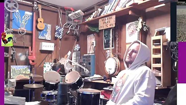 Snapshot of itsjameswebbscope chatting on November 9, 2:15 pm itsjameswebbscope online show from November 9, 2:15 pm