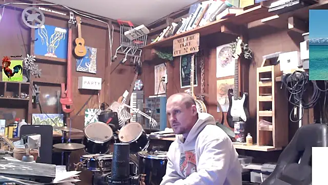 Snapshot of itsjameswebbscope chatting on November 10, 6:56 am itsjameswebbscope online show from November 10, 6:56 am