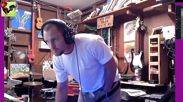 Snapshot of itsjameswebbscope chatting on November 12, 8:59 am itsjameswebbscope online show from November 12, 8:59 am