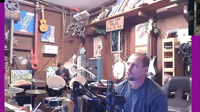 Snapshot of itsjameswebbscope chatting on November 13, 3:55 pm itsjameswebbscope online show from November 13, 3:55 pm