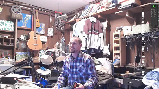 Snapshot of itsjameswebbscope chatting on November 30, 6:06 am itsjameswebbscope online show from November 30, 6:06 am