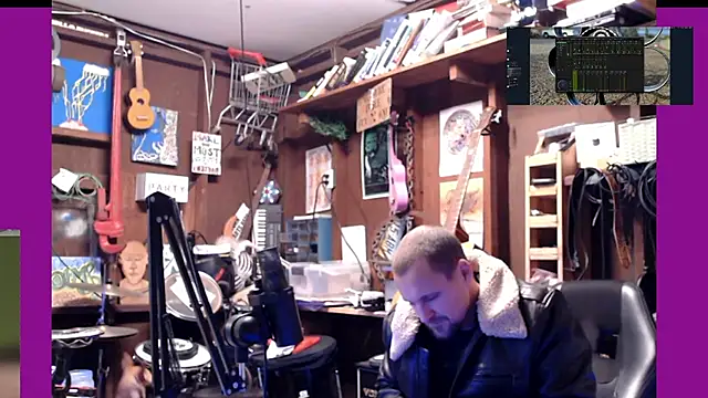 Snapshot of itsjameswebbscope chatting on December 2, 7:25 am itsjameswebbscope online show from December 2, 7:25 am