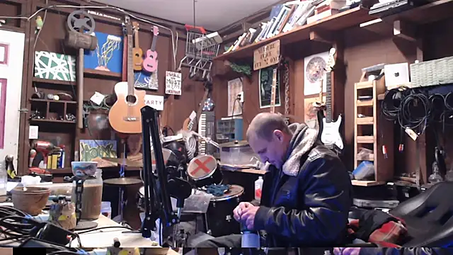 Snapshot of itsjameswebbscope chatting on December 15, 4:50 am itsjameswebbscope online show from December 15, 4:50 am