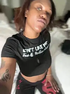 Snapshot of PrettyGal_Tingz chatting on February 8, 12:17 pm PrettyGal Tingz online show from February 8, 12:17 pm