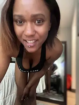 Snapshot of PrettyGal_Tingz chatting on February 9, 4:25 am PrettyGal Tingz online show from February 9, 4:25 am