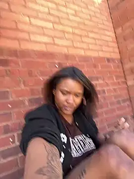 Snapshot of PrettyGal_Tingz chatting on March 10, 9:29 pm PrettyGal Tingz online show from March 10, 9:29 pm