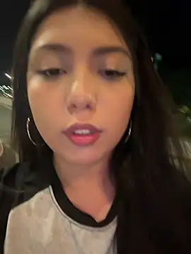 Snapshot of Maii_chan chatting on January 9, 4:30 am Maii chan online show from January 9, 4:30 am