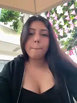 Snapshot of Maii_chan chatting on February 20, 9:53 pm Maii chan online show from February 20, 9:53 pm