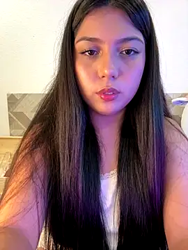 Snapshot of Maii_chan chatting on September 28, 5:57 am Maii chan online show from September 28, 5:57 am