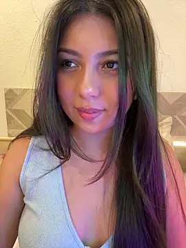 Snapshot of Maii_chan chatting on October 27, 9:35 am Maii chan online show from October 27, 9:35 am