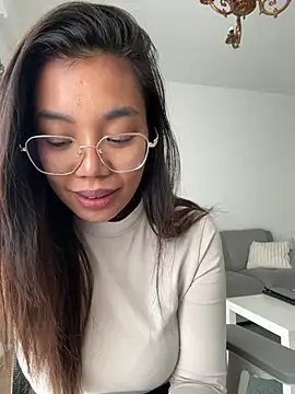 NaughtyMe online show from December 17, 7:40 am