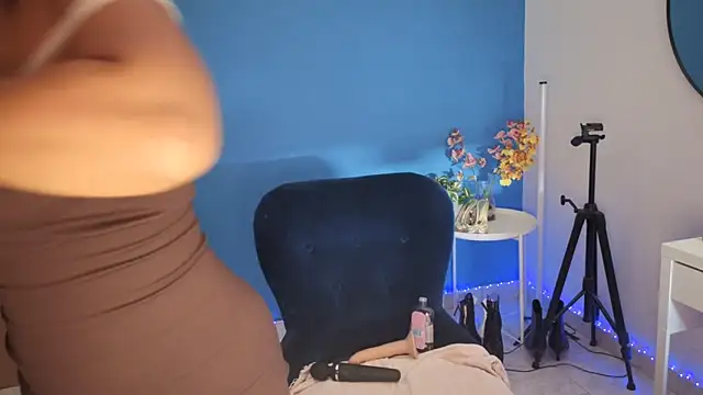 NaughtyMe online show from November 11, 6:24 am