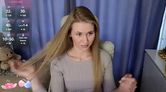 Snapshot of IsabelAllen chatting on December 13, 11:02 am IsabelAllen online show from December 13, 11:02 am