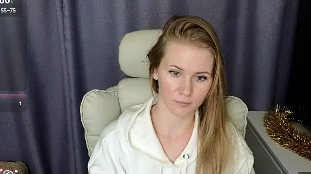 Snapshot of IsabelAllen chatting on December 19, 5:29 pm IsabelAllen online show from December 19, 5:29 pm