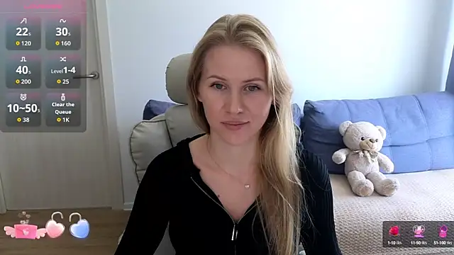 Snapshot of IsabelAllen chatting on September 10, 10:04 am IsabelAllen online show from September 10, 10:04 am