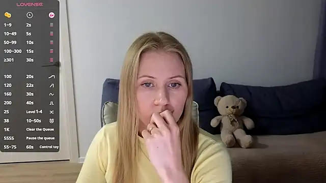 Snapshot of IsabelAllen chatting on September 24, 7:06 pm IsabelAllen online show from September 24, 7:06 pm