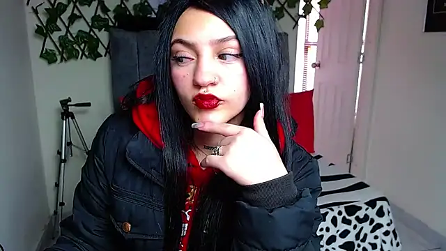 Violettasquirt online show from June 19, 3:05 pm