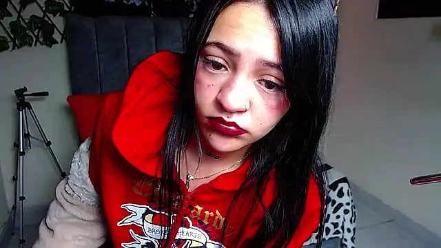 Violettasquirt online show from June 26, 1:59 pm