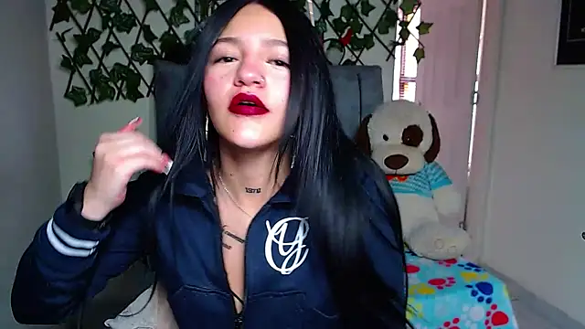 Violettasquirt online show from July 9, 1:37 pm