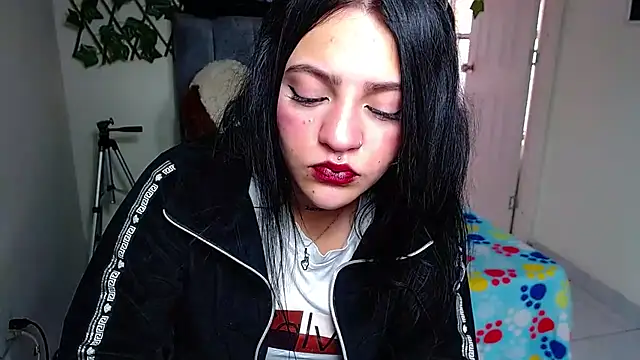 Violettasquirt online show from July 23, 1:53 pm
