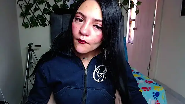 Violettasquirt online show from July 24, 1:31 pm