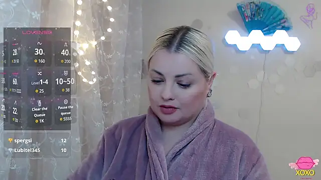 Snapshot of JewellKiss7 chatting on November 25, 4:40 pm JewellKiss7 online show from November 25, 4:40 pm