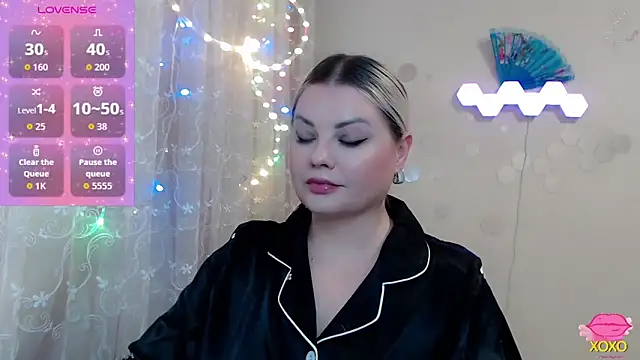 JewellKiss7 online show from March 25, 6:47 pm