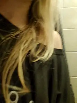 Linda 999 online show from October 13, 11:05 pm