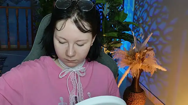 NancyMartinez online show from December 20, 5:14 am