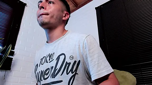 SAMUEL OBRIAN online show from February 9, 2:21 pm