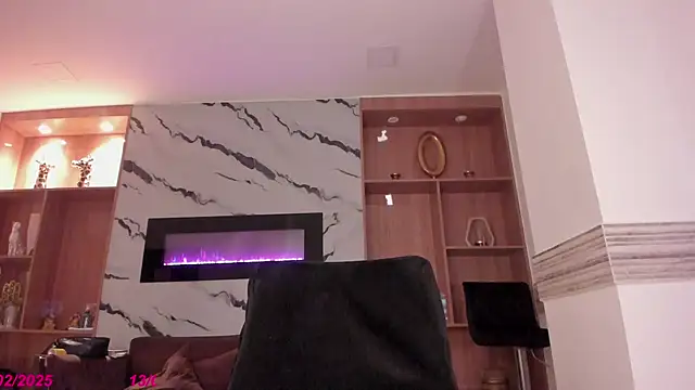 Isabel Escorcia online show from February 13, 8:17 am