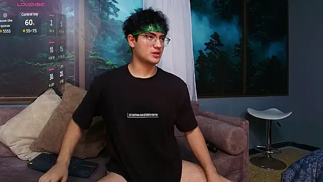 Snapshot of Mark_Evans1_ chatting on February 12, 2:56 am Mark Evans1  online show from February 12, 2:56 am