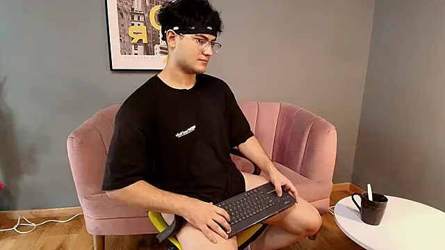 Snapshot of Mark_Evans1_ chatting on February 22, 7:58 pm Mark Evans1  online show from February 22, 7:58 pm