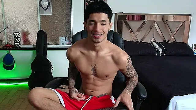 Damon  333 online show from October 18, 7:03 pm