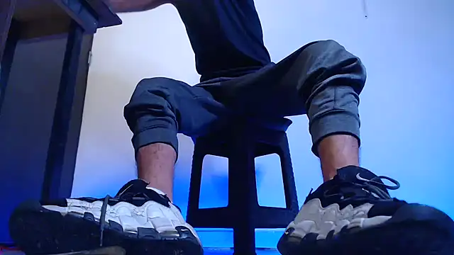 Snapshot of mastersmits chatting on November 28, 7:05 pm mastersmits online show from November 28, 7:05 pm