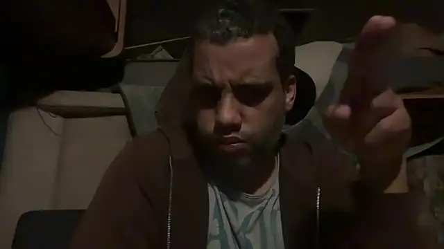 Snapshot of AbsolutMouuah chatting on October 12, 9:14 pm AbsolutMouuah online show from October 12, 9:14 pm