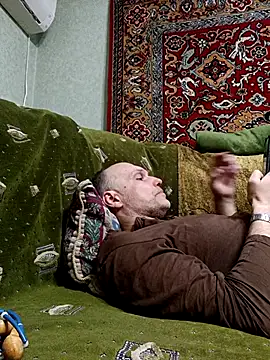 Pineapple04 online show from February 13, 3:30 pm