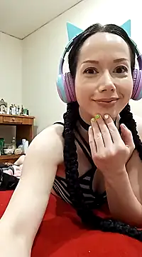 Snapshot of SashaGrinch chatting on December 15, 1:00 pm SashaGrinch online show from December 15, 1:00 pm