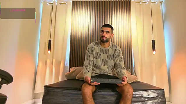 Snapshot of Ethan__Walker chatting on December 2, 1:28 pm Ethan Walker online show from December 2, 1:28 pm