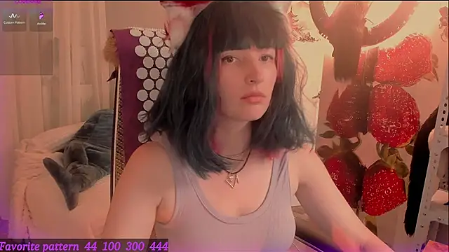 Toxic Ellies online show from June 11, 8:01 am